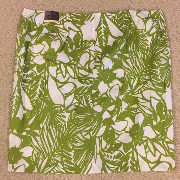 LANE BRYANT Green/White Design Wrap Skirt Sz 26 - Picture 4 of 8